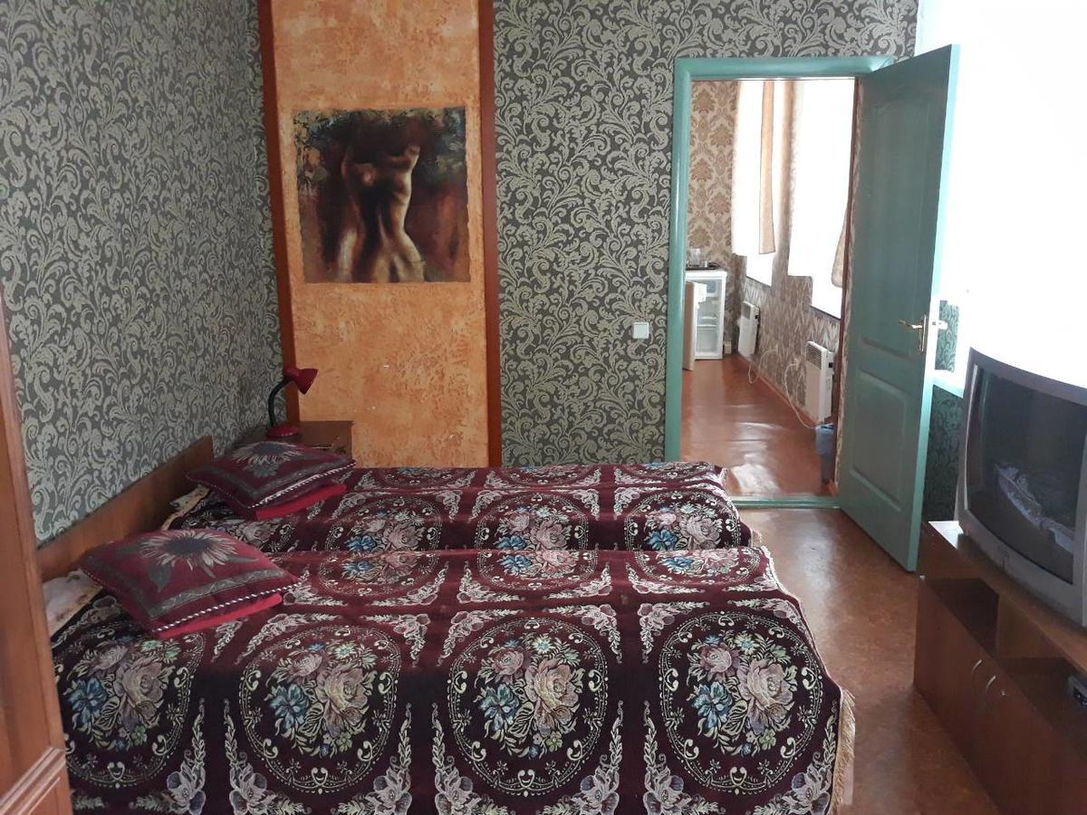 EuroLux Hotel Poltava Extérieur photo