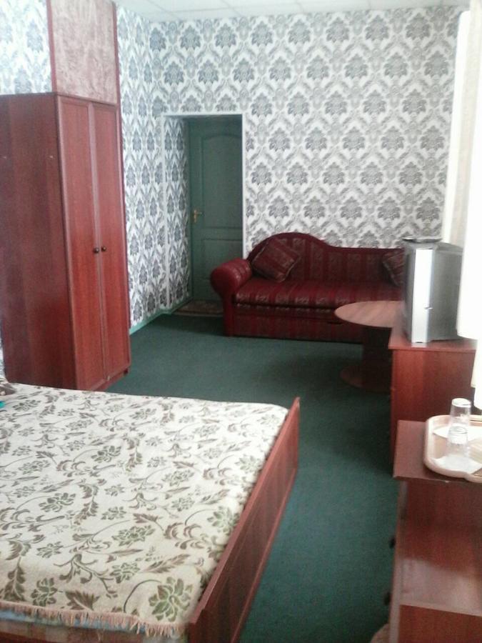 EuroLux Hotel Poltava Extérieur photo